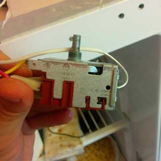 Замена термостата в холодильнике